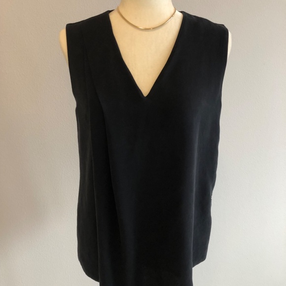 GOLD OMEGA NECKLACE - Picture 11 of 13